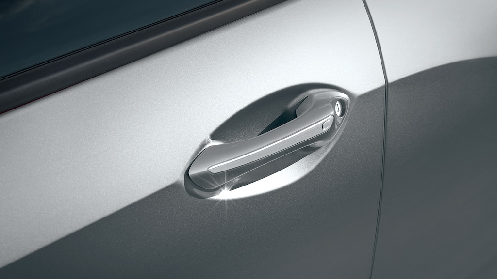 Set de manijas cromadas son parte de los accesorios exteriores para Chevrolet Onix 2024, sedán deportivo